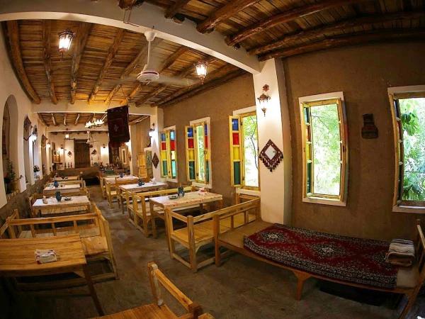 اقامتگاه بوم گردی رادک چناران اقامتگاه بوم گردی رادک چناران