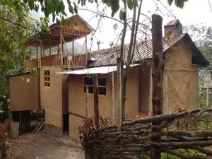 اقامتگاه بوم گردی دادا و دده علی آباد اقامتگاه بوم گردی دادا و دده علی آباد