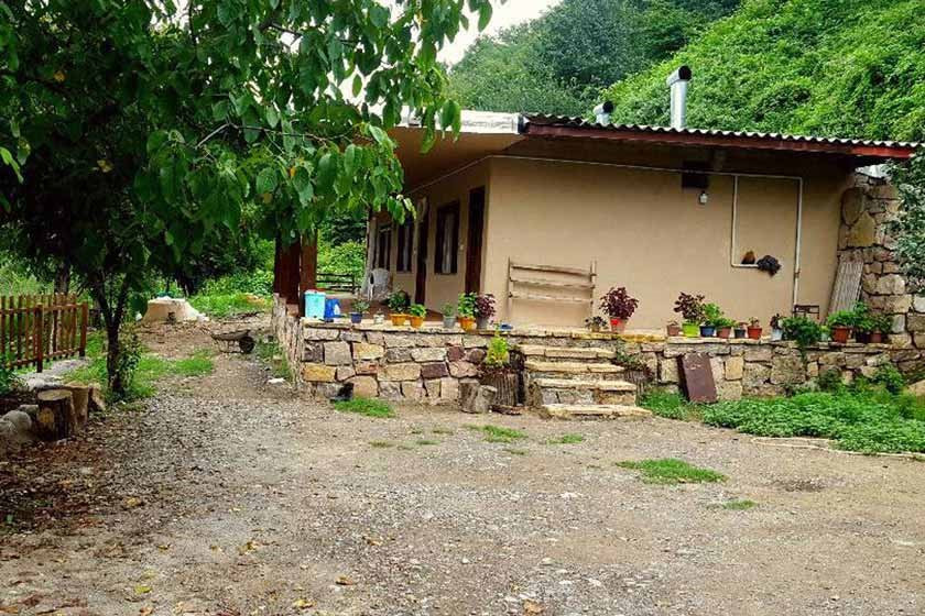 اقامتگاه بوم گردی سرخدار علی آباد کتول