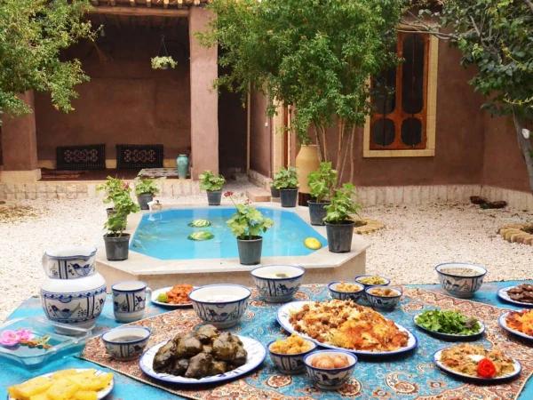 اقامتگاه بوم گردی خانه کالان پاسارگاد اقامتگاه بوم گردی خانه کالان پاسارگاد