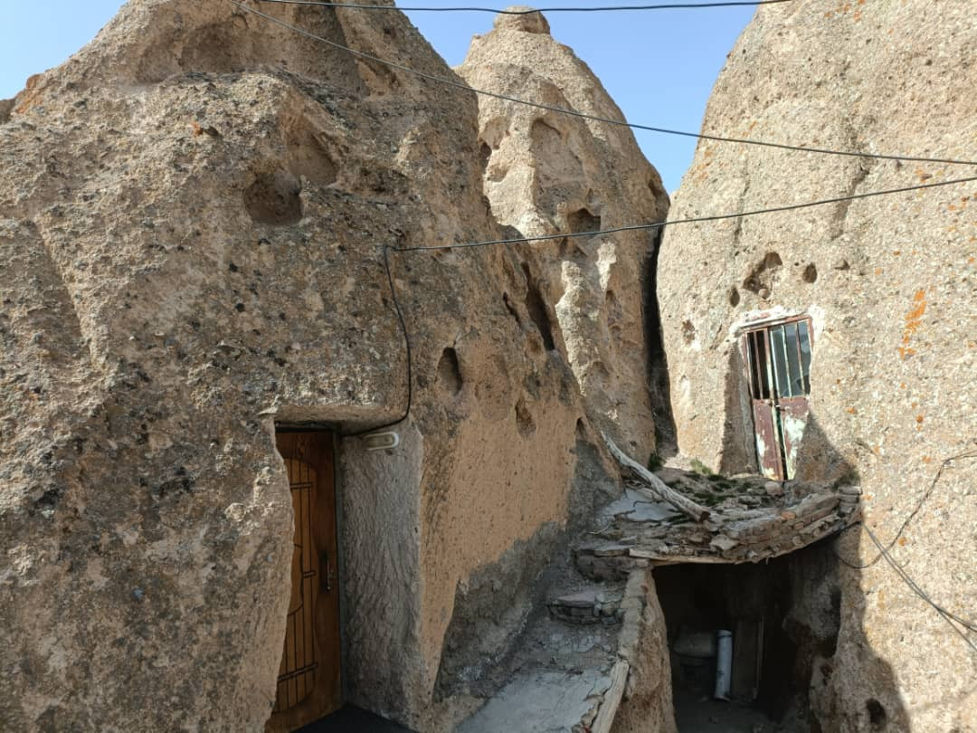 سوئیت صخره ای گونش کندوان تبریز 