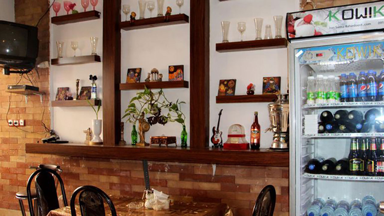 مهمانسرا تخت طاووس شیراز