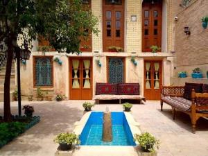 اقامتگاه سنتی پیرسوک شیراز اقامتگاه سنتی پیرسوک شیراز