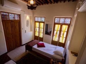 اقامتگاه سنتی پیرسوک شیراز اقامتگاه سنتی پیرسوک شیراز