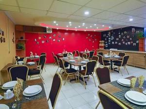 رستوران هتل حافظ شیراز رستوران هتل حافظ شیراز