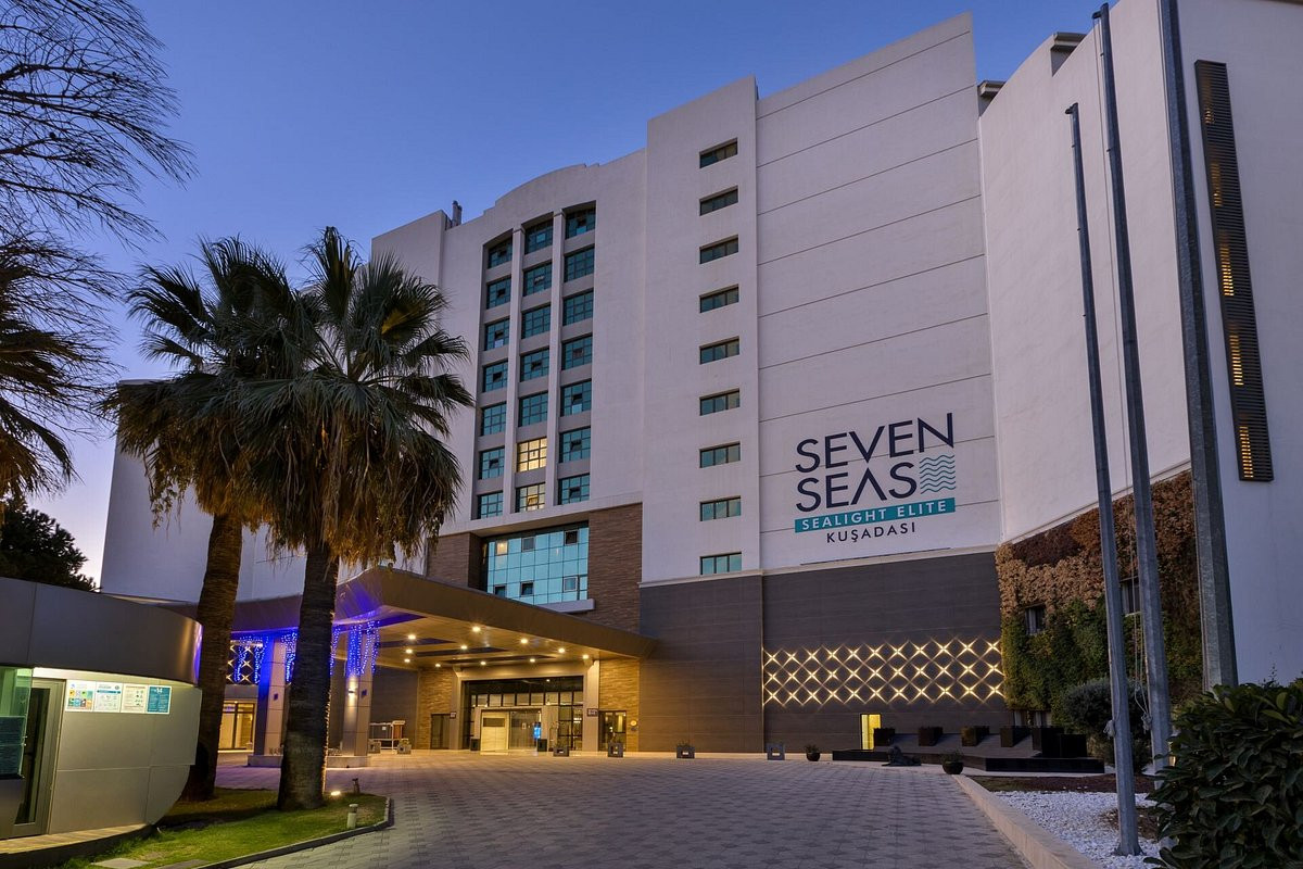 هتل سن سون سیز لایت الیت کوش آداسی