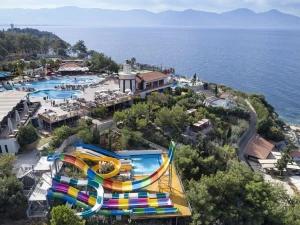 هتل اوتیوم سی لایت بیچ ریزورت کوش آداسی هتل اوتیوم سی لایت بیچ ریزورت کوش آداسی