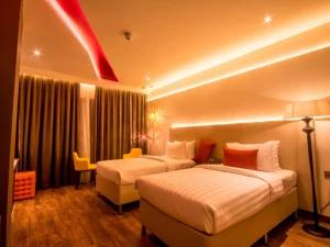 هتل كارنلیان گلوری بوور مسقط عمان هتل كارنلیان گلوری بوور مسقط عمان