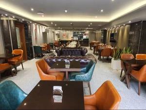 رستوران هتل آپارتمان ستیا تهران رستوران هتل آپارتمان ستیا تهران