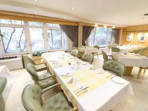 رستوران هتل آپارتمان ملل تهران رستوران هتل آپارتمان ملل تهران