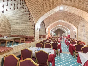 رستوران  هتل لاله بیستون کرمانشاه