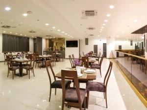 رستوران هتل آریو مشهد رستوران هتل آریو مشهد