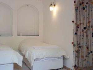 اقامتگاه سنتی آلما یزد اقامتگاه سنتی آلما یزد