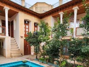 بوتیک هتل گل بهار شیراز بوتیک هتل گل بهار شیراز