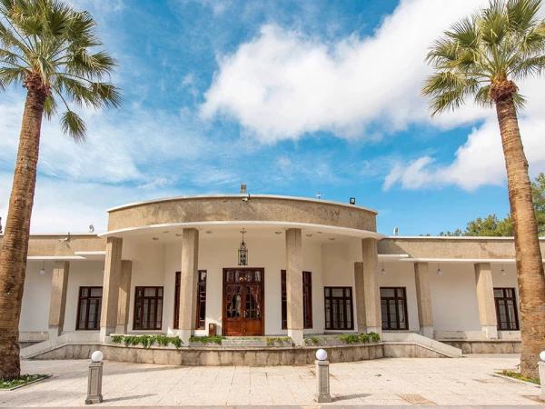 نمای بیرونی هتل آپادانا تخت جمشید مرودشت نمای بیرونی هتل آپادانا تخت جمشید مرودشت