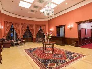 لابی هتل آپادانا تخت جمشید مرودشت لابی هتل آپادانا تخت جمشید مرودشت