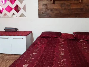 باغ بادوم سنتی استخردار بومهن باغ بادوم سنتی استخردار بومهن