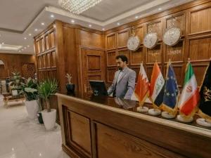 پذیرش هتل آپارتمان سفرا مشهد پذیرش هتل آپارتمان سفرا مشهد