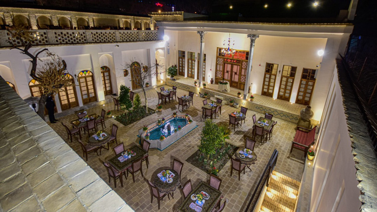بوتیک هتل هزار و یک شب چهار باغ اصفهان
