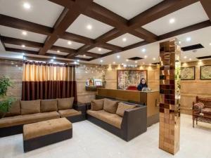 لابی هتل کیوان شیراز لابی هتل کیوان شیراز