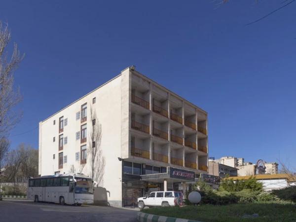 نمای بیرونی هتل ساسان سرعین نمای بیرونی هتل ساسان سرعین