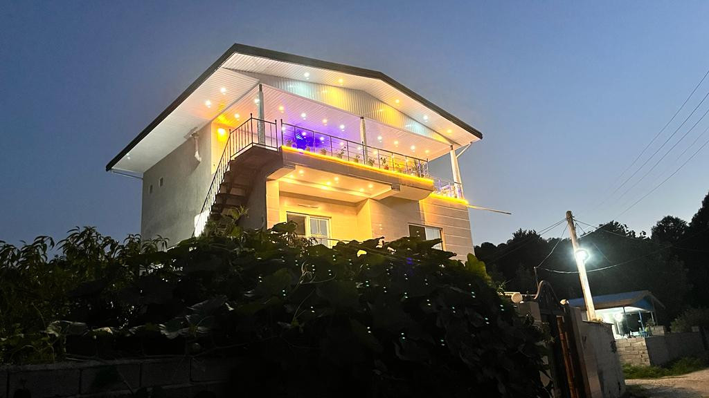 ویلا آپارتمان جنگلی بارانا شیرگاه