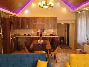 ویلا استخردار جنگلی کارن کردان ویلا استخردار جنگلی کارن کردان