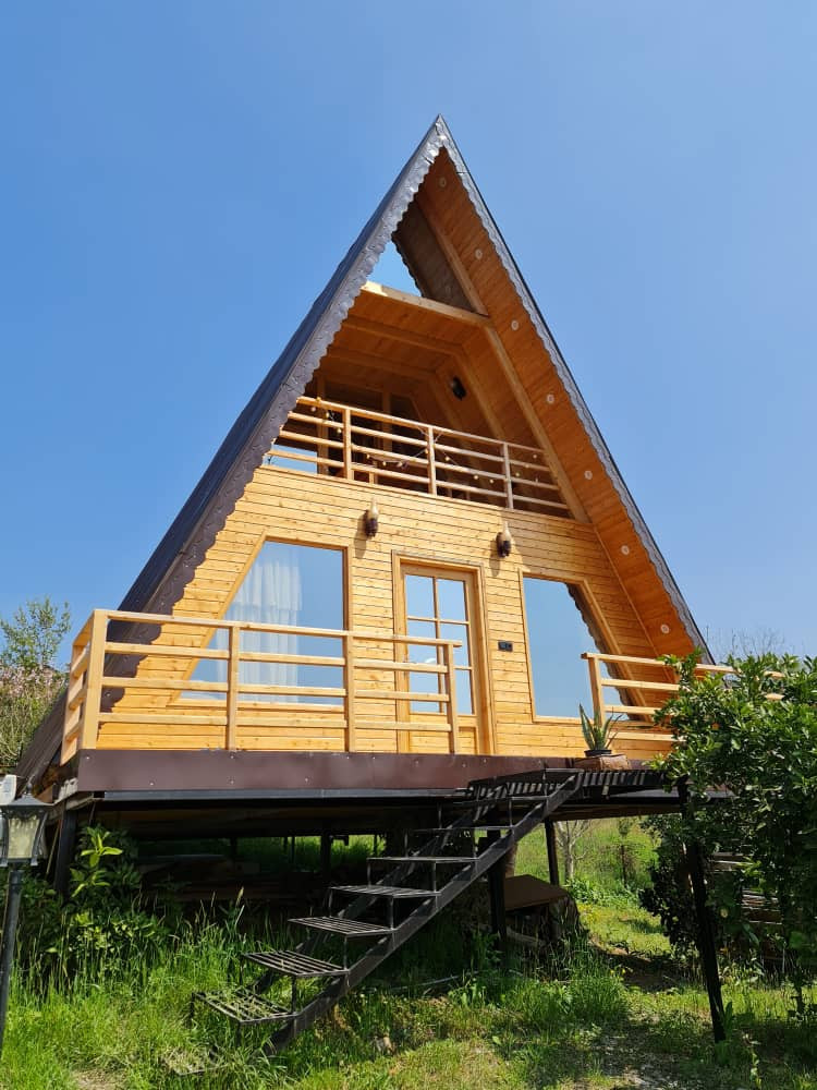 کلبه سوئیسی گلبانو شیرگاه