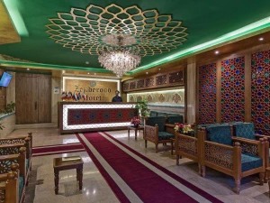 لابی  هتل زنده رود اصفهان