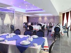 رستوران هتل آپارتمان رونیا تهران رستوران هتل آپارتمان رونیا تهران