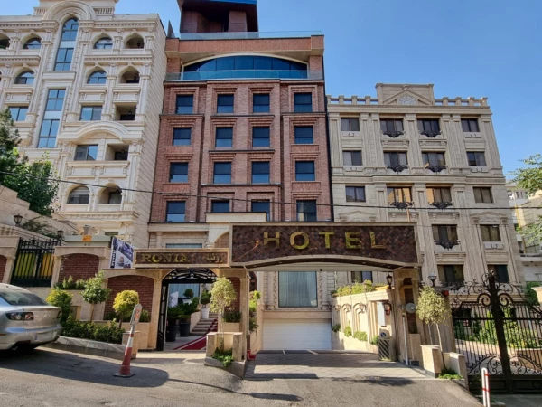 نمای بیرونی  هتل آپارتمان رونیا تهران