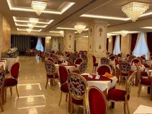 رستوران هتل شکوه شارستان مشهد رستوران هتل شکوه شارستان مشهد