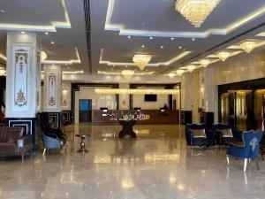 لابی هتل شکوه شارستان مشهد لابی هتل شکوه شارستان مشهد