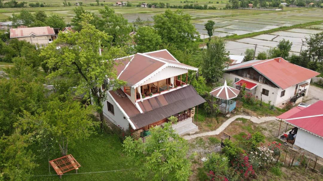 کلبه چوبی سیروس ماسال