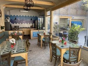 کافی شاپ اقامتگاه سنتی ملک التجار مشهد کافی شاپ اقامتگاه سنتی ملک التجار مشهد