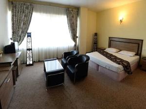 هتل بزرگ مراغه هتل بزرگ مراغه