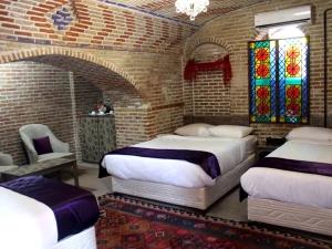 اقامتگاه سنتی عمارت بهروزی قزوین اقامتگاه سنتی عمارت بهروزی قزوین