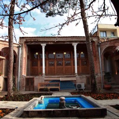 اقامتگاه سنتی عمارت بهروزی قزوین اقامتگاه سنتی عمارت بهروزی قزوین