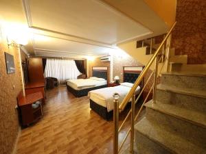 هتل شهریار بازرگان هتل شهریار بازرگان