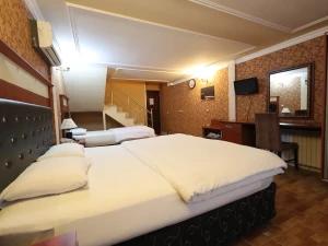 هتل شهریار بازرگان هتل شهریار بازرگان