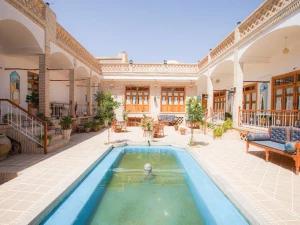 اقامتگاه سنتی سرای سه سوک کاشان اقامتگاه سنتی سرای سه سوک کاشان