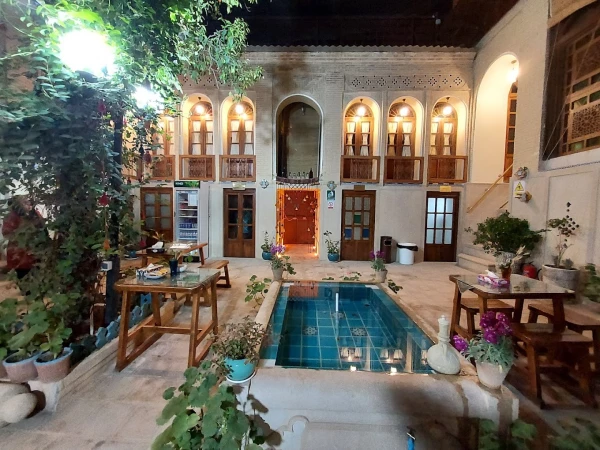 هتل سنتی اشرفیه شیراز هتل سنتی اشرفیه شیراز