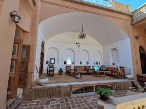 هتل سنتی چهار سوق یزد هتل سنتی چهار سوق یزد