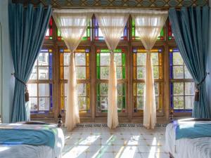 اقامتگاه سنتی ورتاج شیراز اقامتگاه سنتی ورتاج شیراز