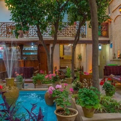 اقامتگاه سنتی تابش شیراز اقامتگاه سنتی تابش شیراز