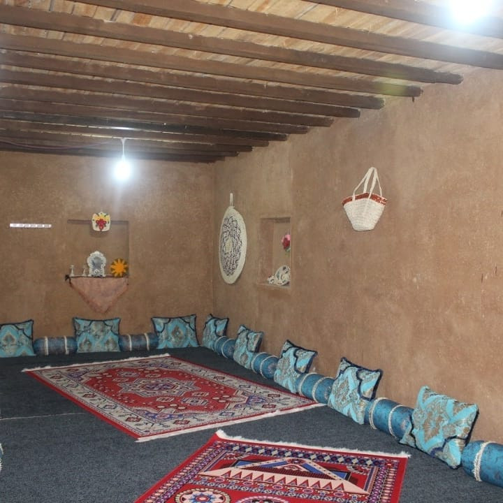 اقامتگاه بوم گردی لاور ساحلی بوشهر