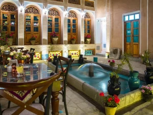 هتل سنتی عمارت طاووسیه اصفهان هتل سنتی عمارت طاووسیه اصفهان