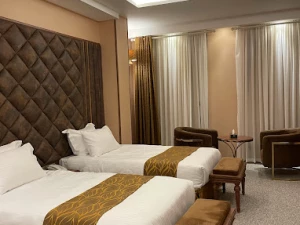 هتل بزرگ رز شیراز