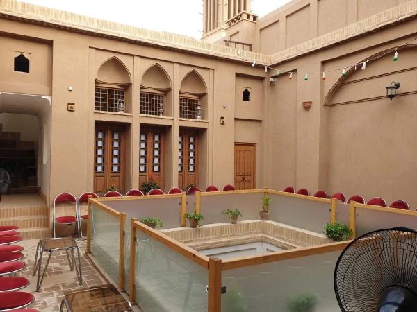 اقامتگاه بومگردی سرای چاووش یزد اقامتگاه بومگردی سرای چاووش یزد