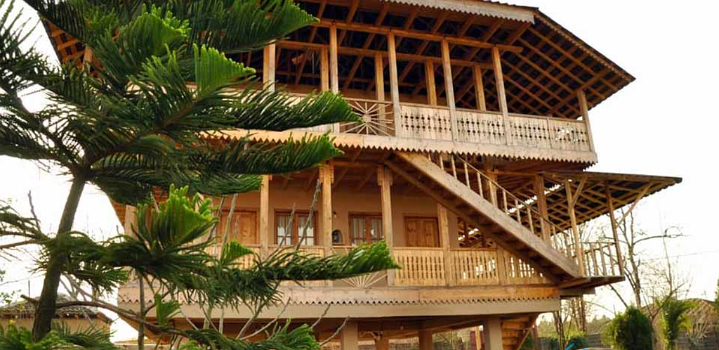 اقامتگاه بوم گردی عمارت ملک رشت